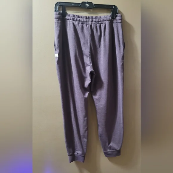EUC Vuori Performance Joggers Size Medium Heathered Purple - Picture 5 of 11